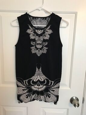 Athleta Tattoo Twist Anti-Bacterial Moisture-Wicking Seamless Tank Size XL Black